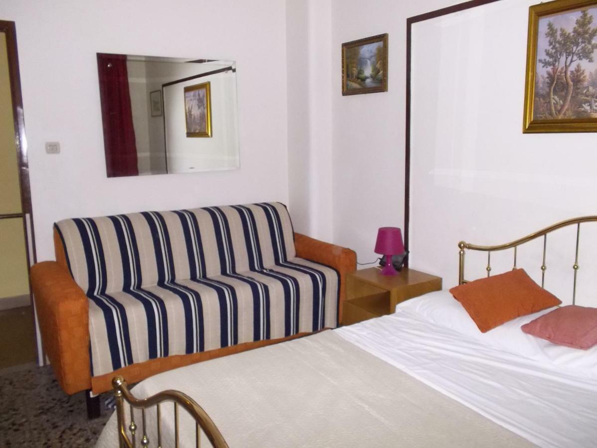 Victoria Bed & Breakfast Catania Bagian luar foto